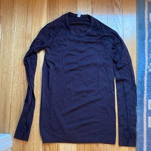 Lululemon swiftly tech Tee size 8